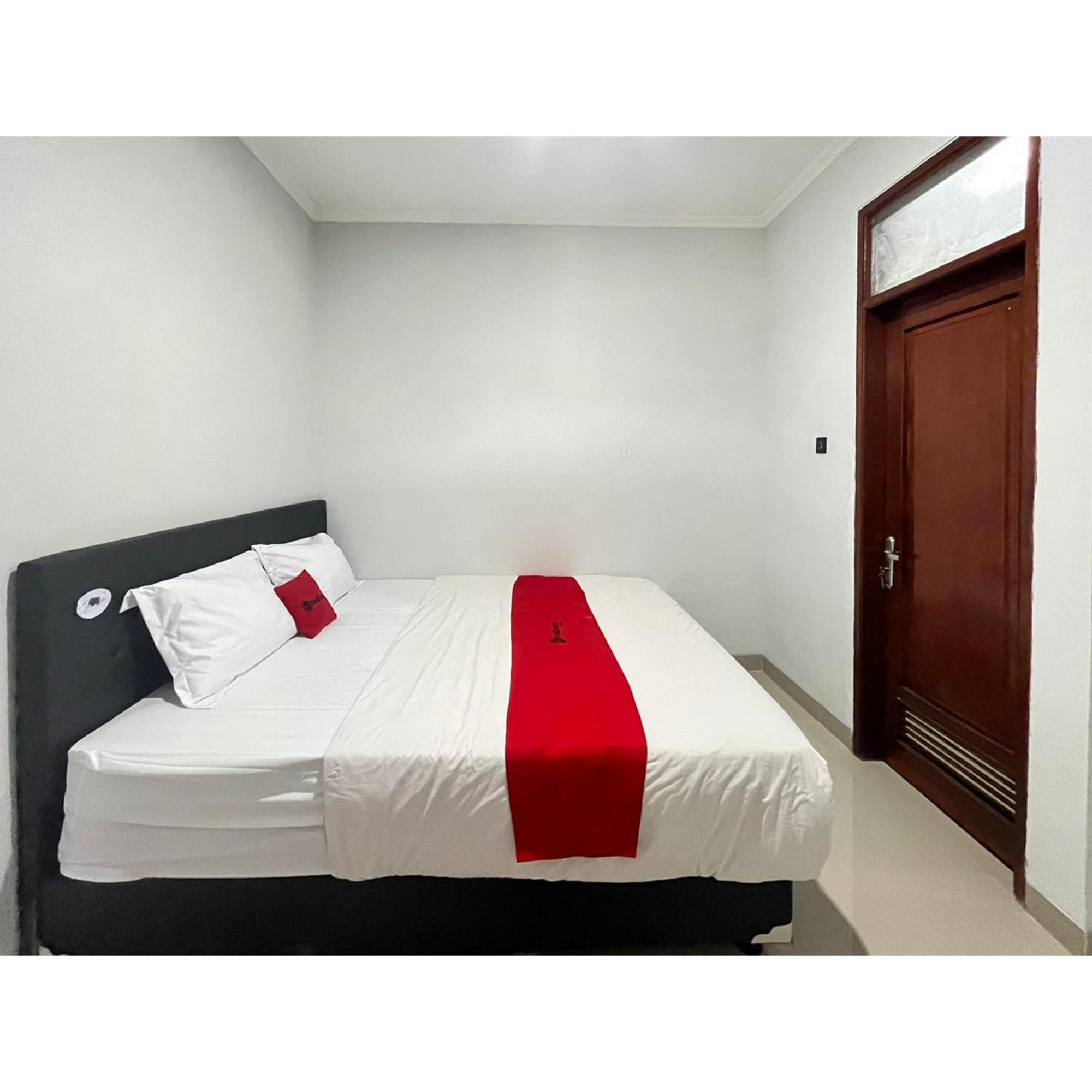 Reddoorz Near Upn 3 Seturan Yogyakarta